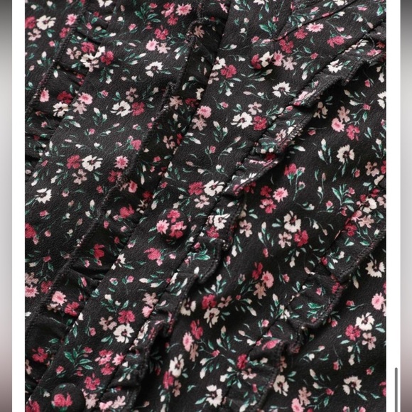 BloomChic Plus Size XL Plus Size Black Ditsy Floral Shirred Frill Trim Blouse - Picture 7 of 9